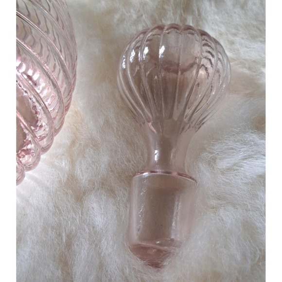 Empoli Pink Genie Bottle Decanter with Stopper - Picture 5 of 10